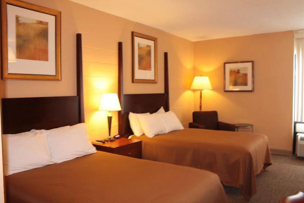 Sunlac Inn Lakota Εξωτερικό φωτογραφία